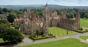 Charterhouse School: Trường Nội Trú Của Rich Kid Đích Thực