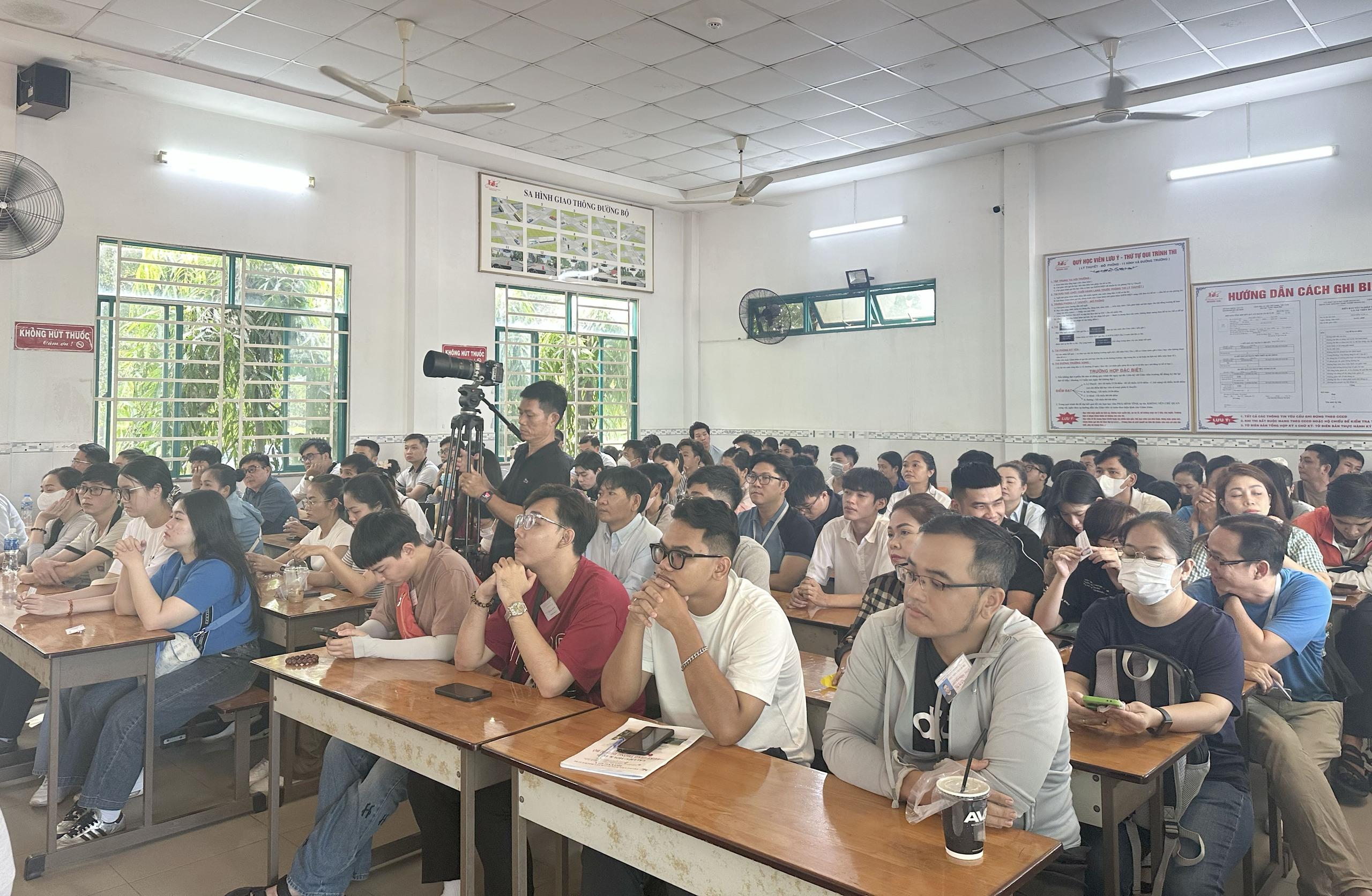 học viện lái xe hoàng gia