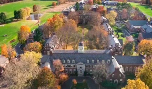Loomis Chaffee School: Ngôi Trường Ươm Mầm Giới Thượng Lưu