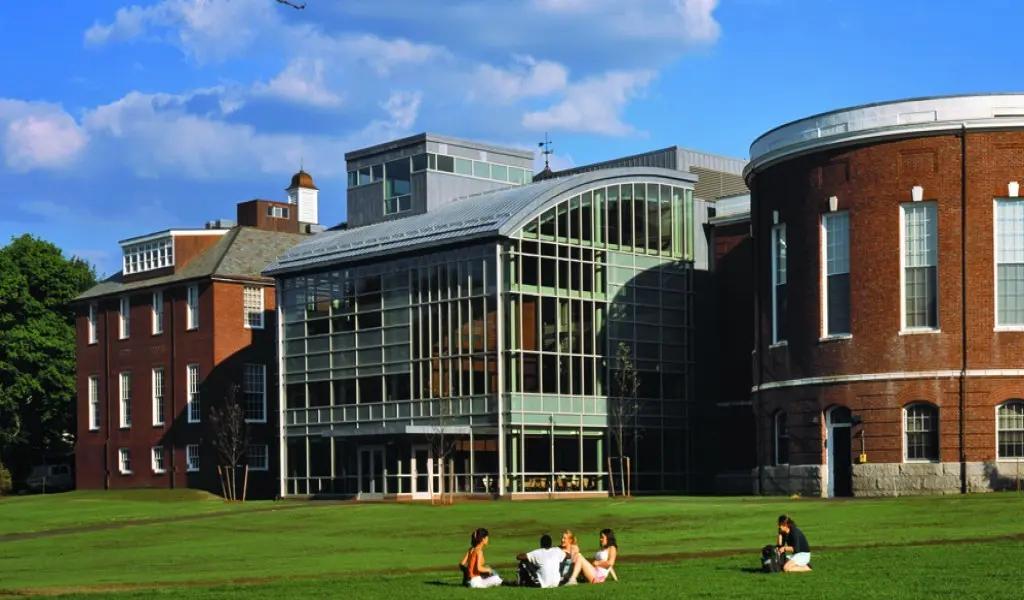 Milton Academy: Trường nội trú đẳng cấp của giới tinh hoa