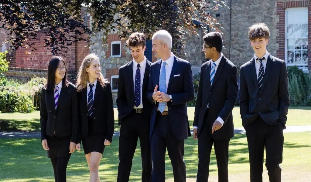 Sevenoaks School: Ngôi Trường Thượng Lưu IB Hàng Đầu Anh